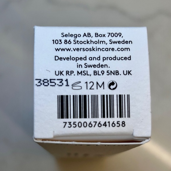 Verso Natural Glow - Full Size - 40 ml/1.3 fl oz  - Bakuchiol & Vit C - 12M PAO - Picture 3 of 3